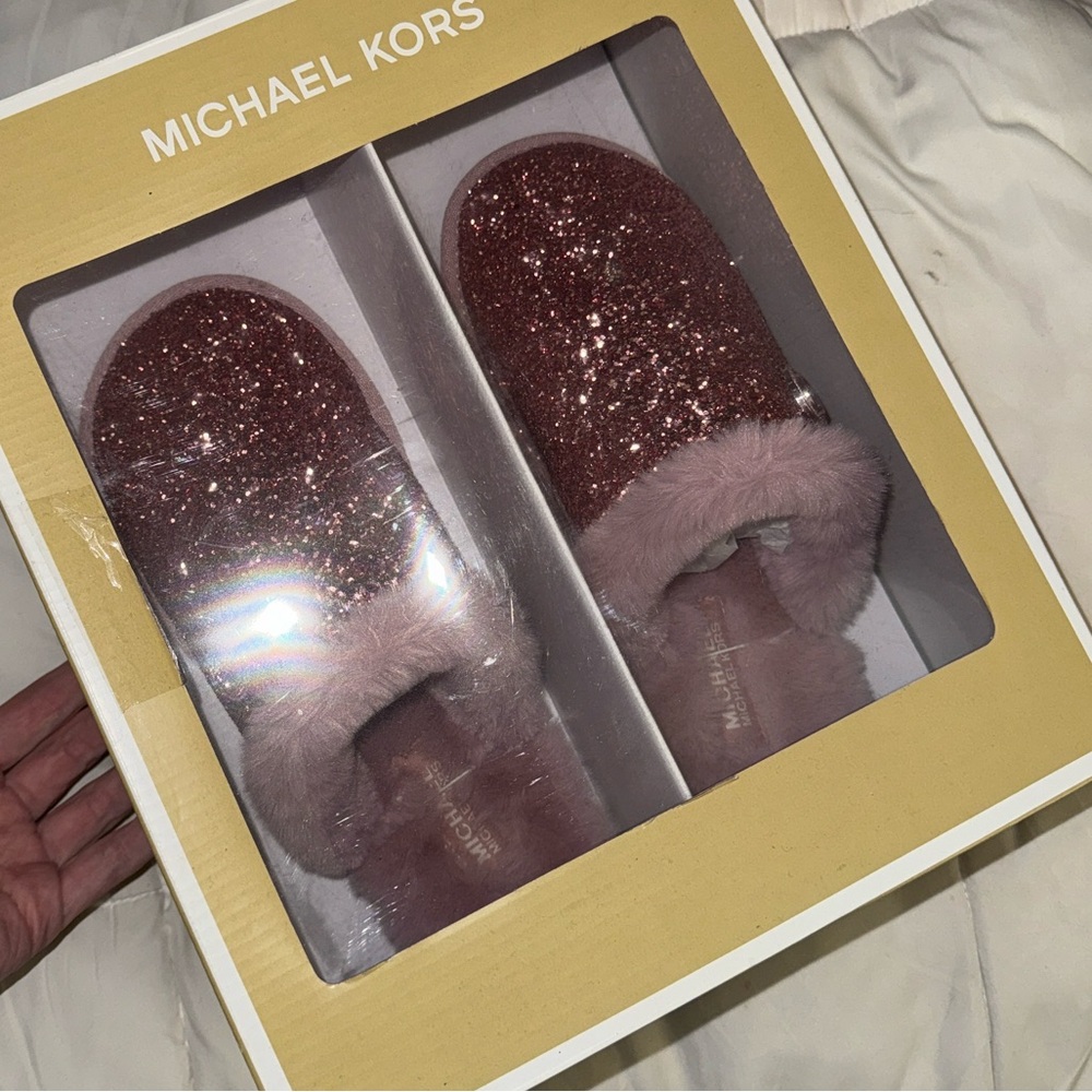 Authentic Michael Kors royal Rose Glitter Slipper shoes. Fur, new in box size 8
